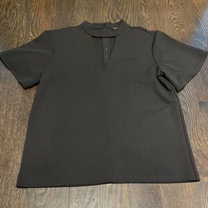 Black Ann Taylor choker v neck blouse short sleeves zip up back. Beautiful